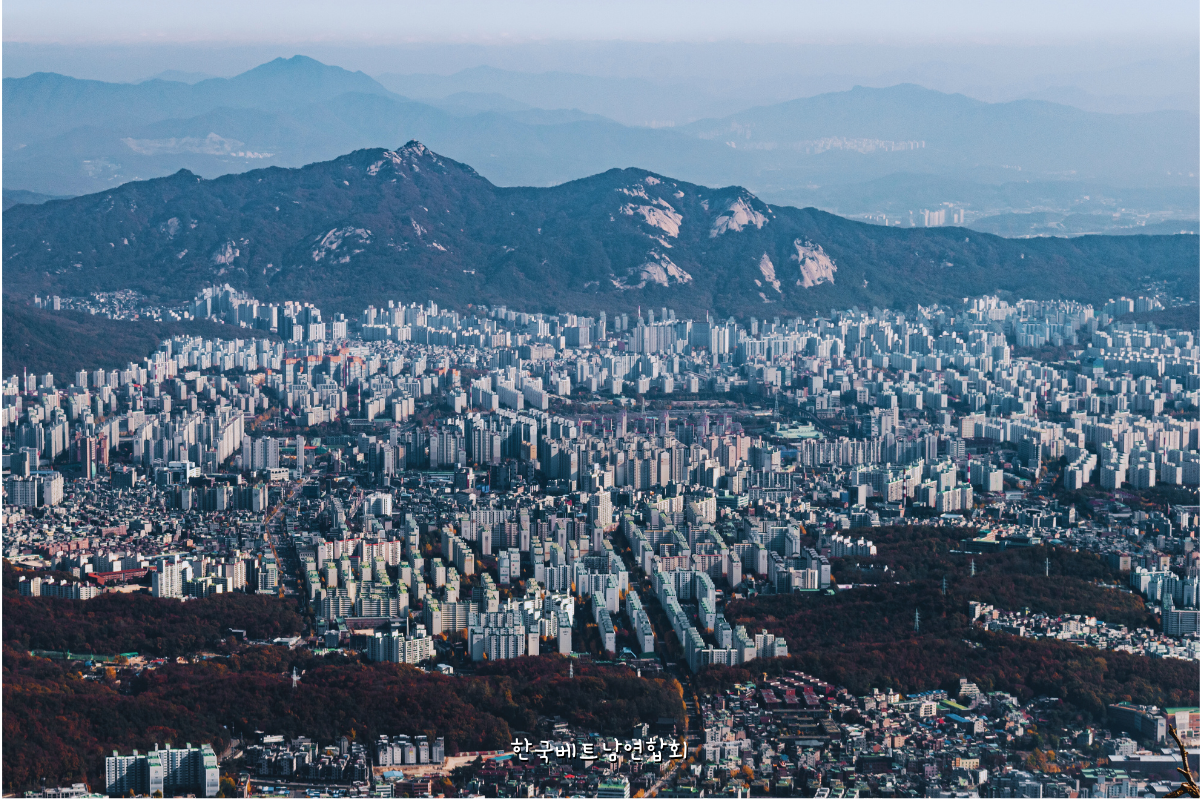 북한산 백운대 정상에서 본 서울 전경 북한산 백운대 정상에서 본 서울 전경