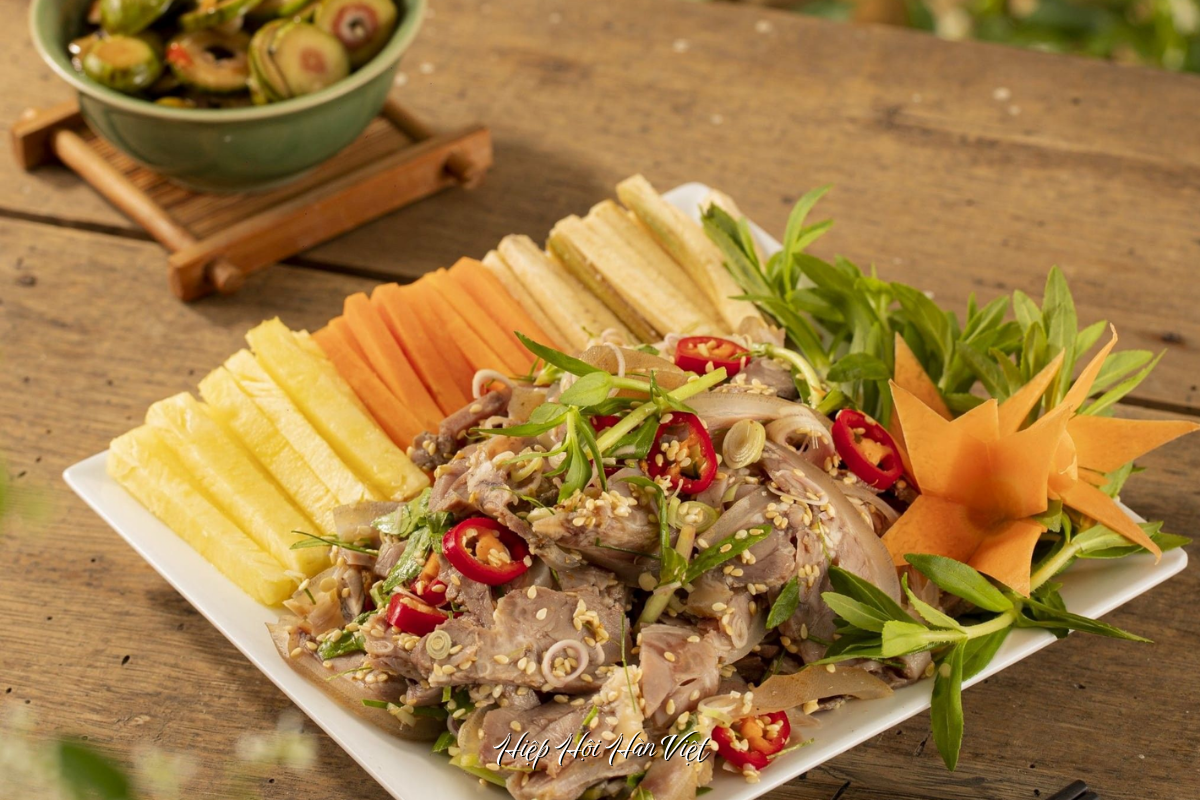 Thịt dê núi Ninh Bình – đặc sản nổi tiếng nhất cố đô Thịt dê núi Ninh Bình – đặc sản nổi tiếng nhất cố đô
