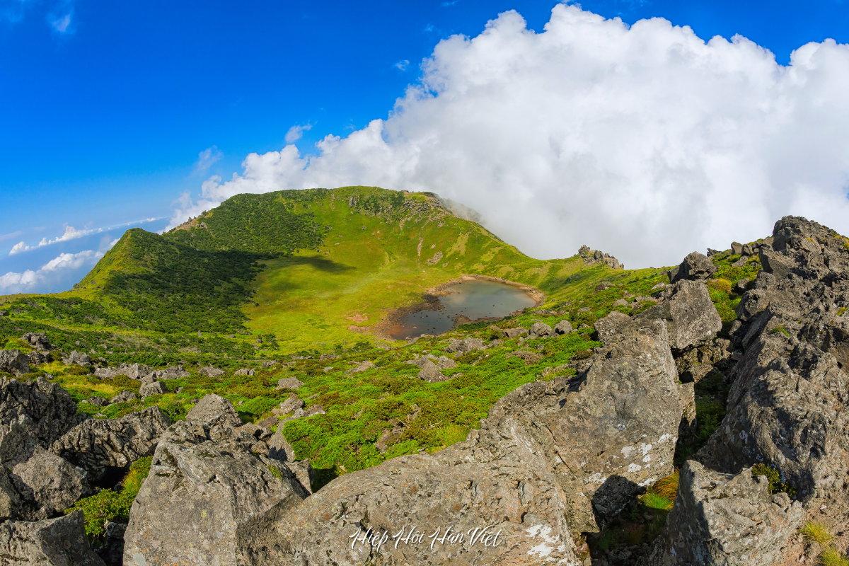 Núi Hallasan trên đảo Jeju Hàn Quốc
