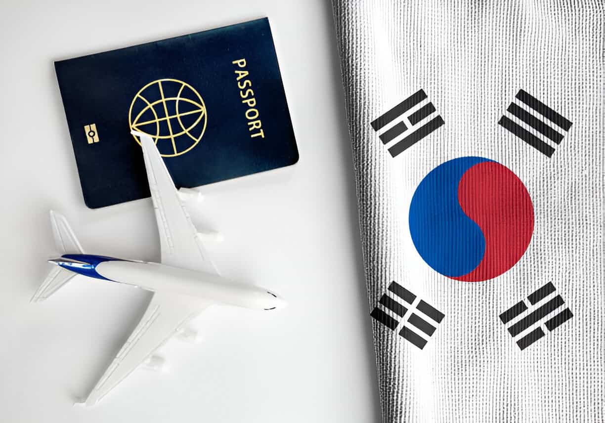 한국 국기와 비행기 – 전자비자로 편리하게 한국을 여행하세요 한국 국기와 비행기 – 전자비자로 편리하게 한국을 여행하세요